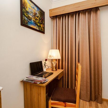 Anand Vardhan Resorts Manāli Quarto foto