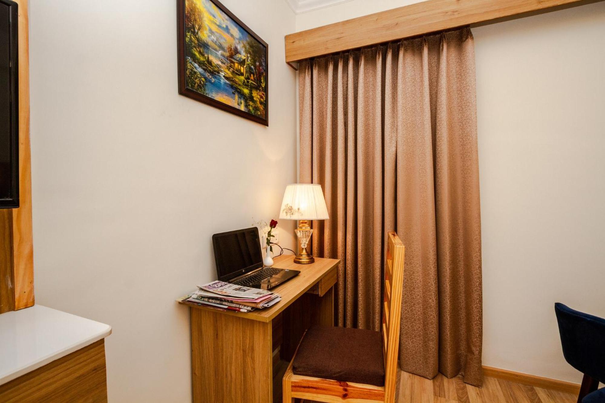 Anand Vardhan Resorts Manāli Quarto foto