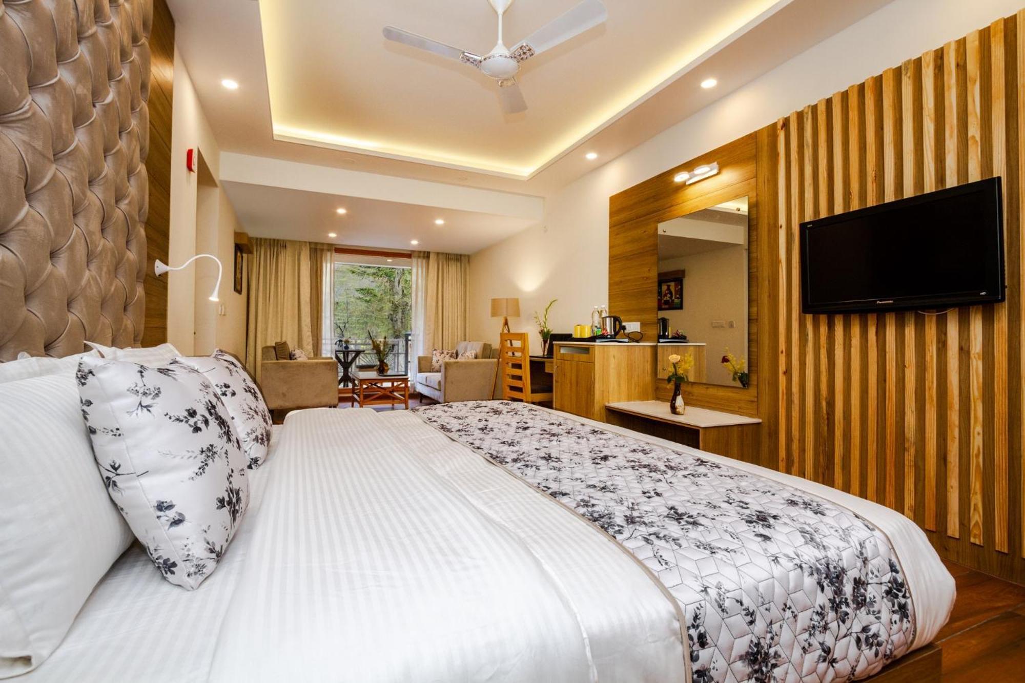 Anand Vardhan Resorts Manāli Quarto foto